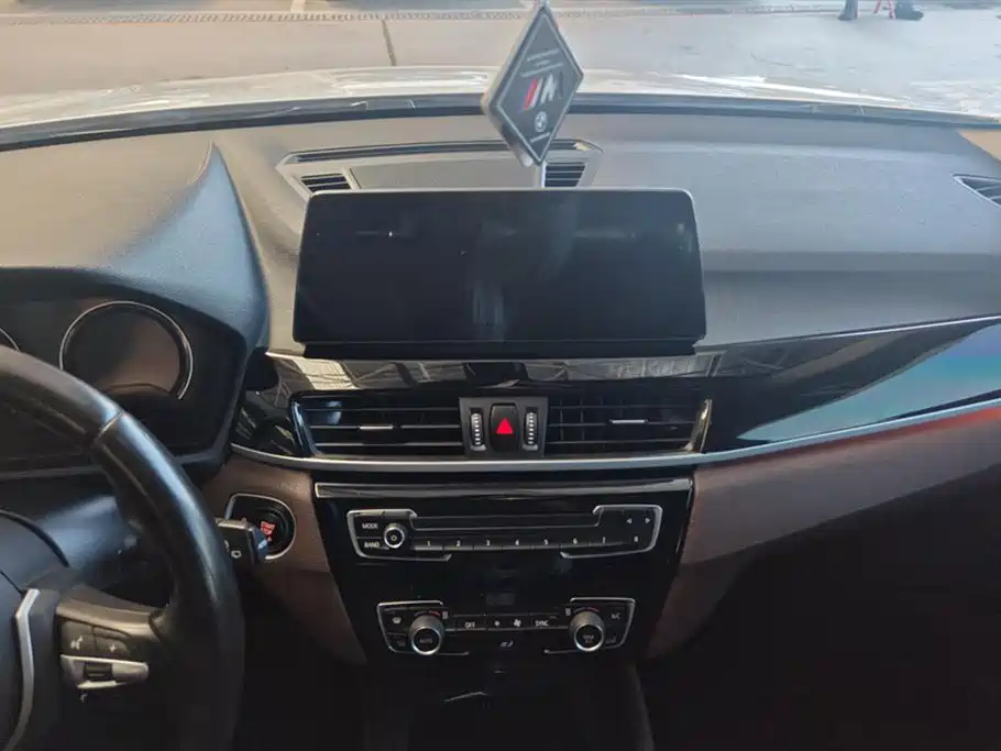 BMW X1 2022 sDrive25Li Leading Edition