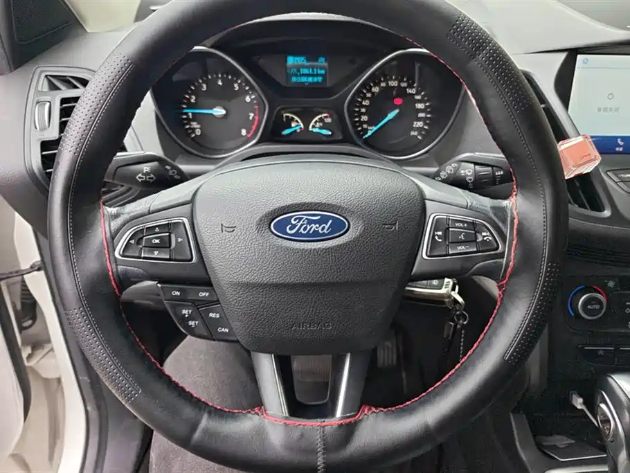 Ford Kuga 2019 EcoBoost 180 FWD Platinum Edition China VI