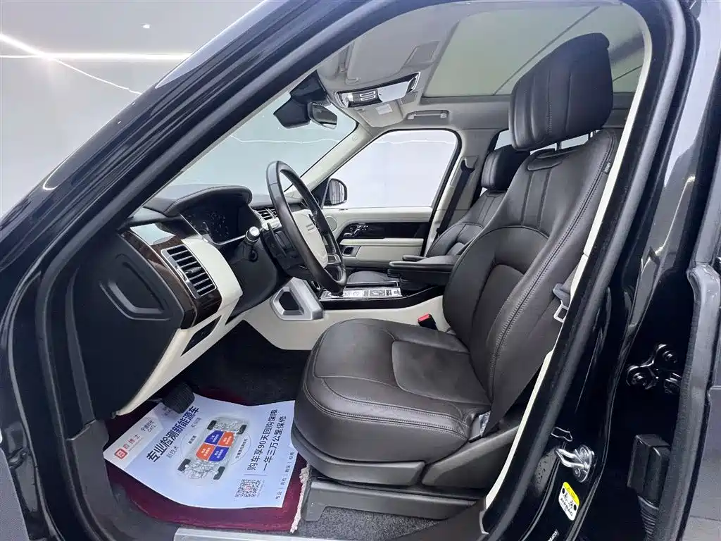 Range Rover 2020 3.0 L6 Heritage Extended Wheelbase Edition