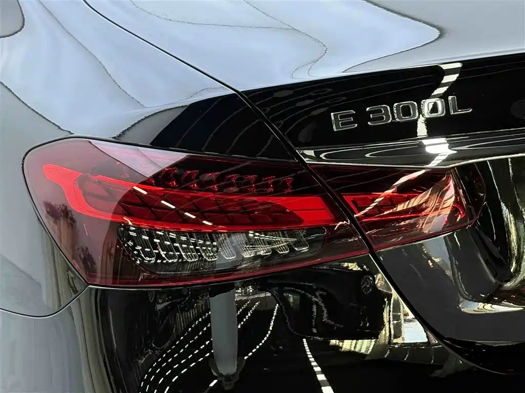 Mercedes-Benz E-Class 2022 Facelift E 300 L Luxury