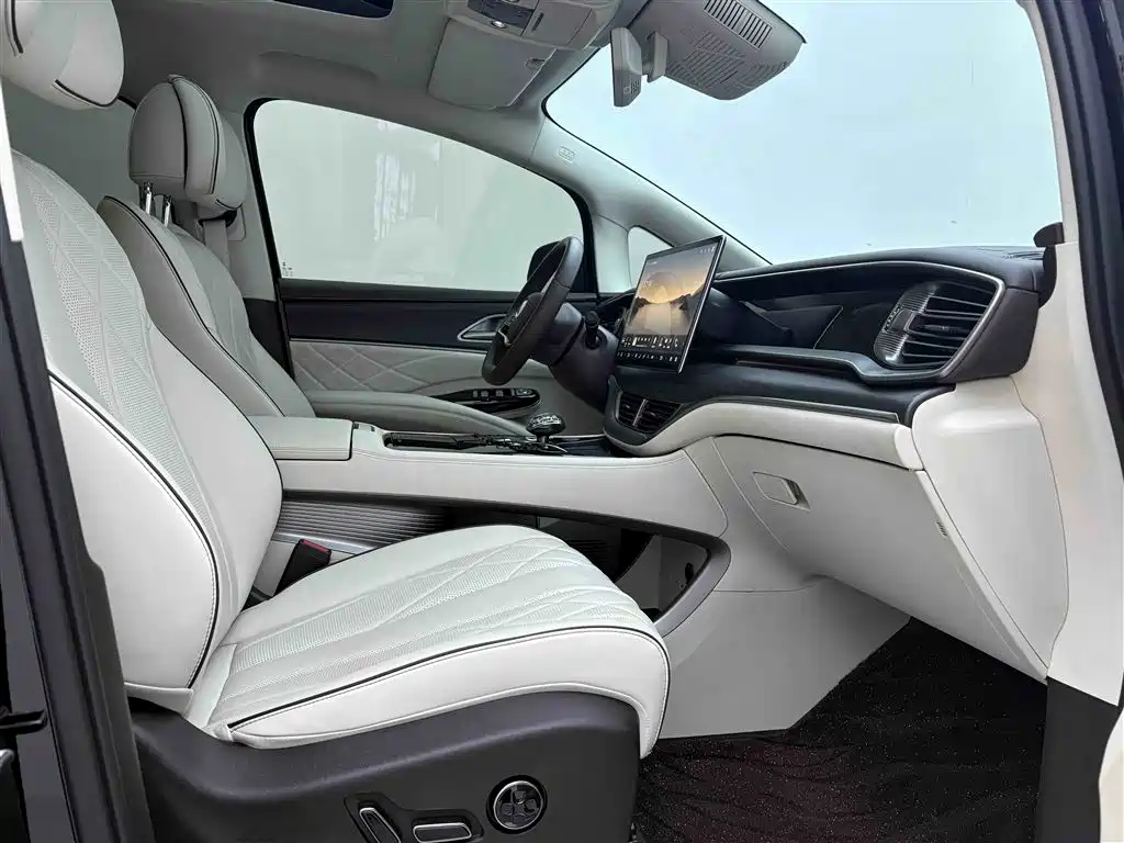 Denza D9 2024 DM-i 980 AWD Zunjong Edition