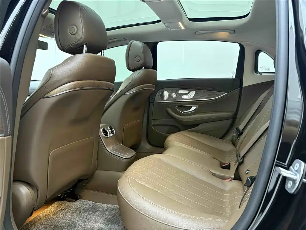 Mercedes-Benz E-Class 2022 Facelift E 300 L Luxury