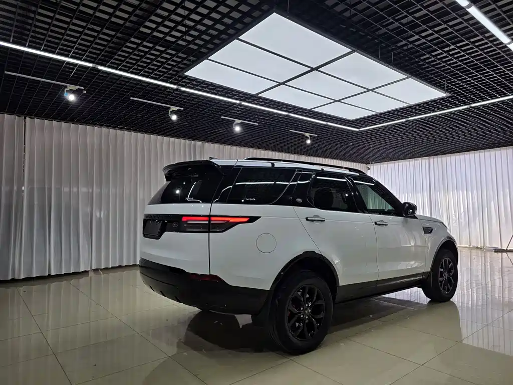 Land Rover Discovery 2018 3.0 SC V6 SE