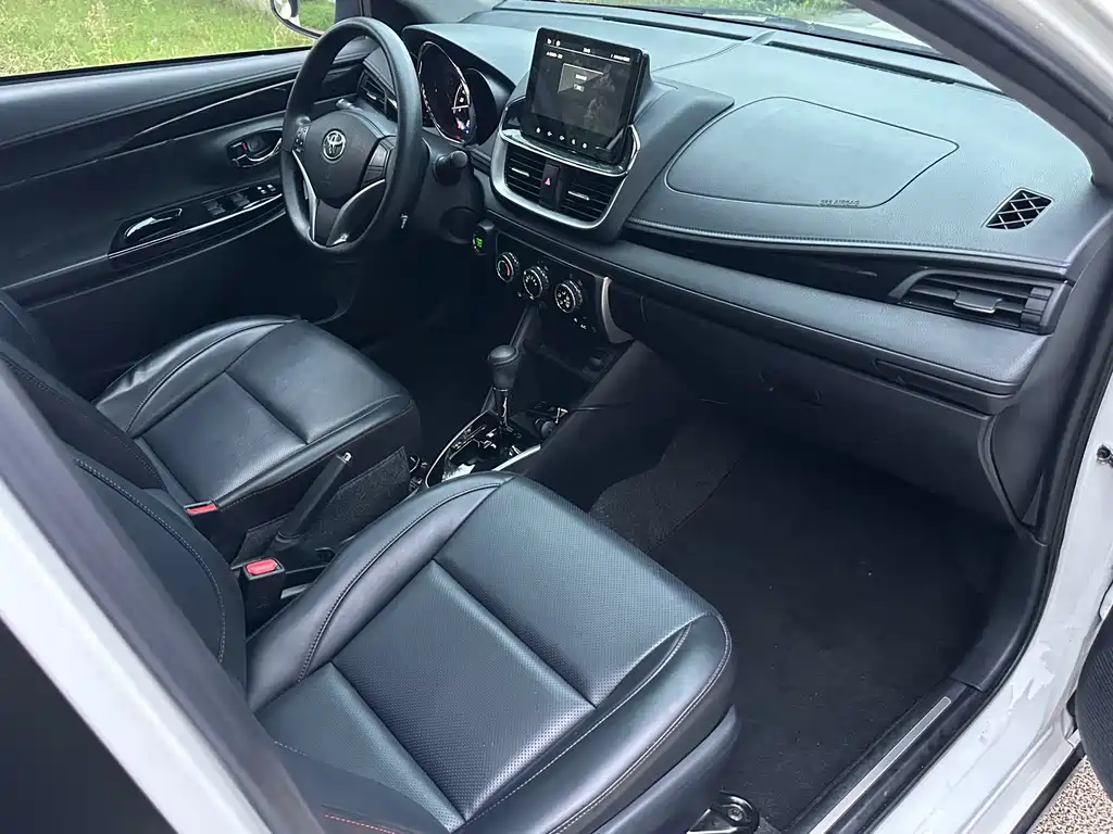 Yaris L 2020 1.5L CVT Premium
