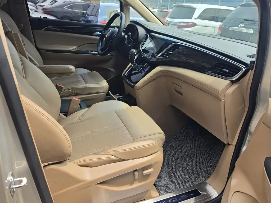 Buick GL8 2017 ES 28T Luxury Edition China V
