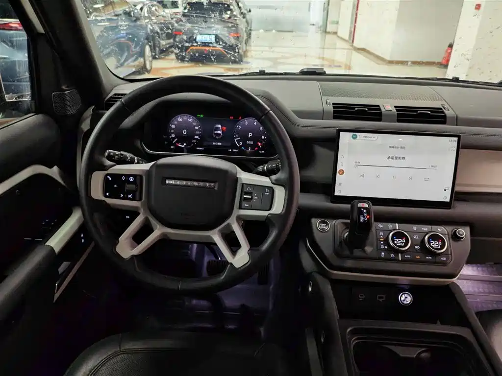 Land Rover Defender 2024 90 2.0T P300 S