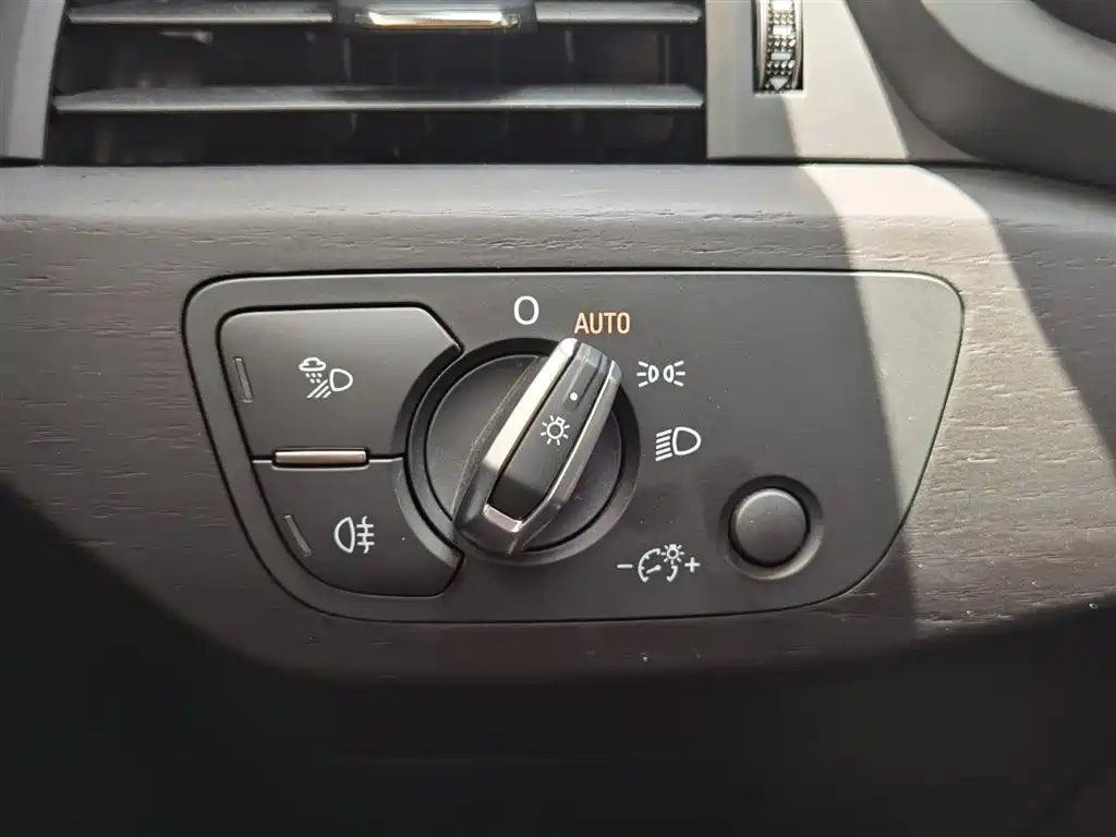 Audi A4L 2024 40 TFSI Luxury Dynamic Edition - фото 14