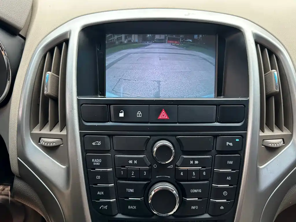 Buick Excelle GT 2013 1.6L Manual Entry Edition