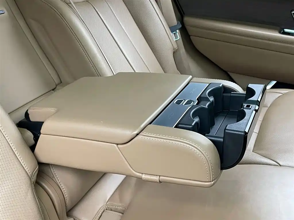 Range Rover 2023 Facelift 3.0 L6 400PS Autobiography LWB