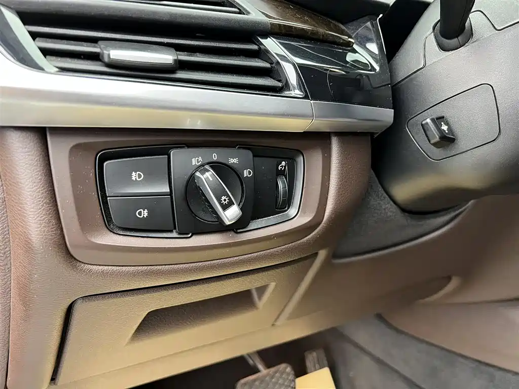 BMW X5 (Import) 2018 xDrive28i - фото 27