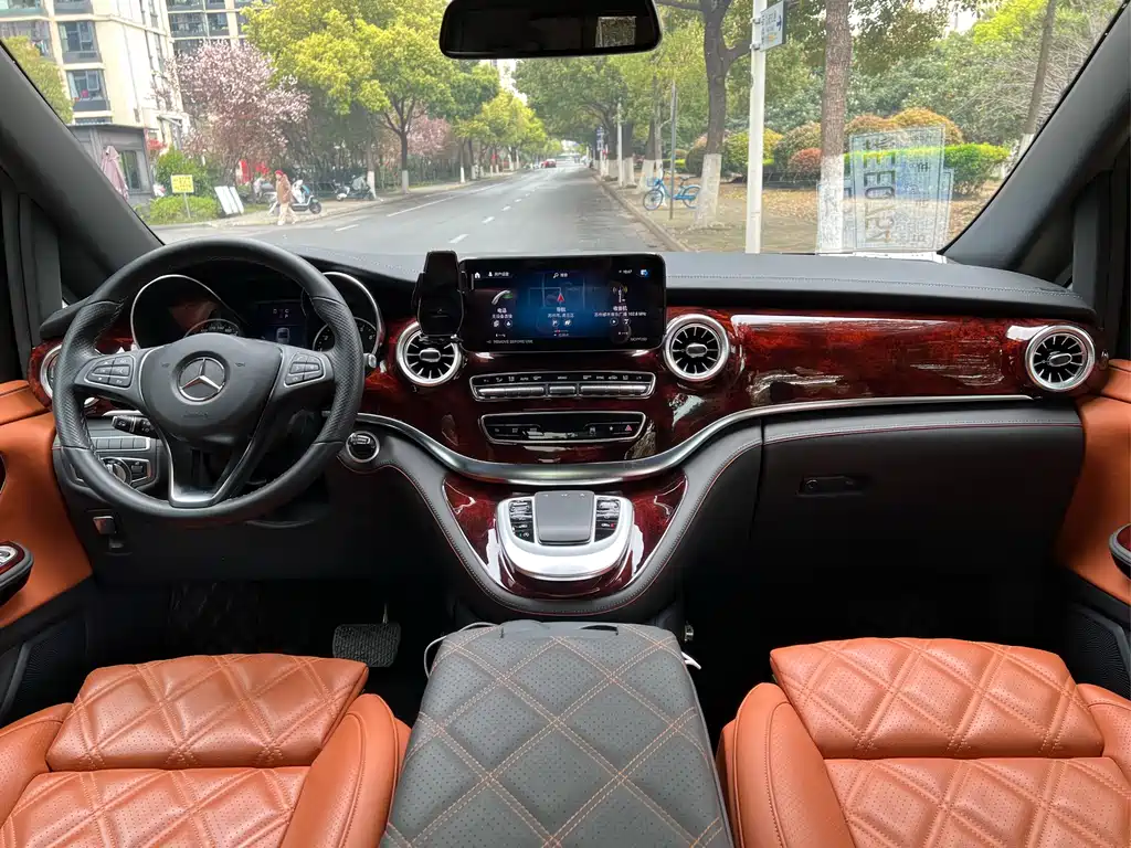 Mercedes-Benz V-Class 2022 V 260 L Long Wheelbase Luxury Edition