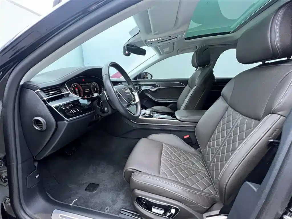 Audi A8L 50 TFSI quattro Selection Plus