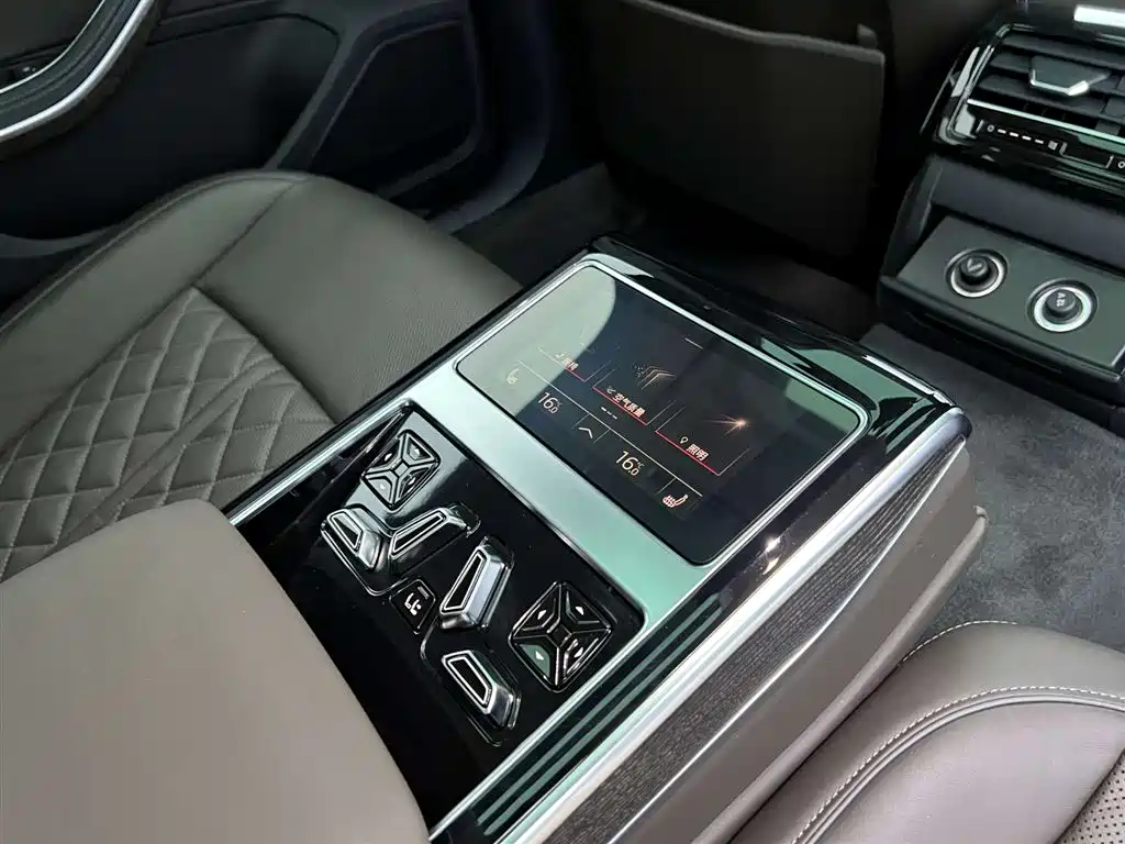 Audi A8L 50 TFSI quattro Selection Plus