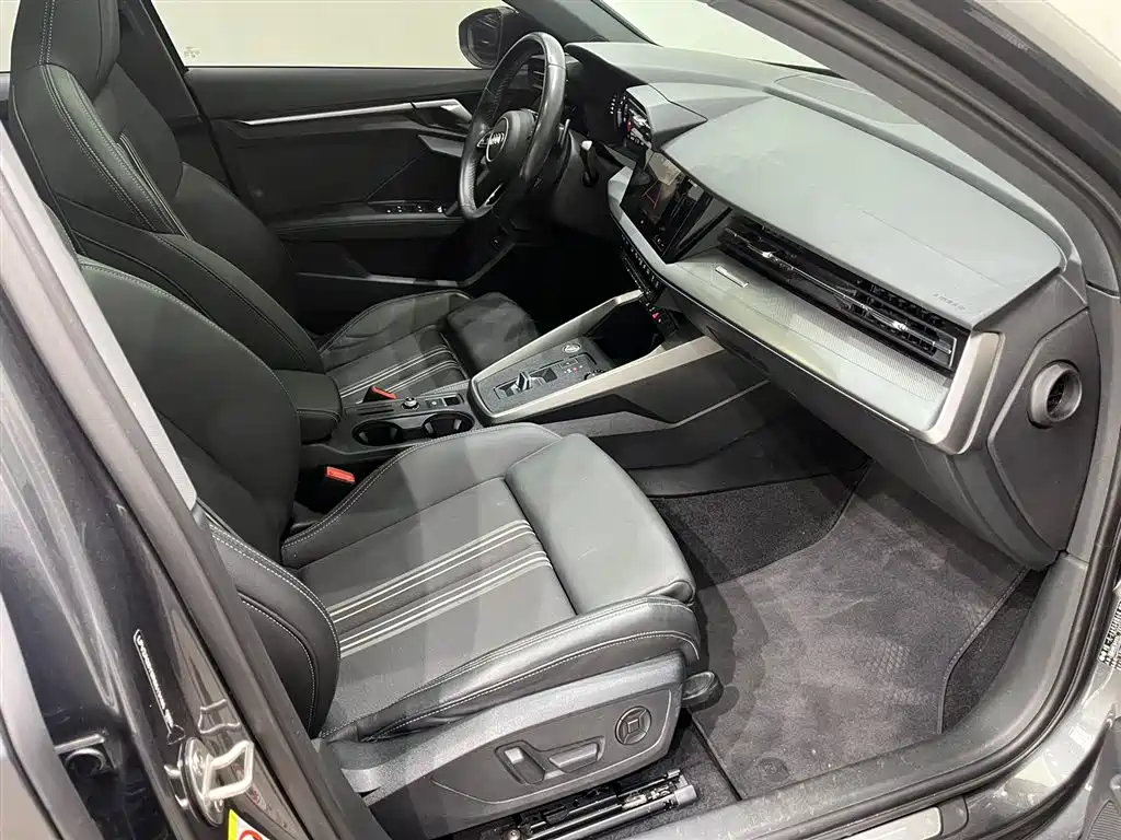 Audi A3L Limousine 35 TFSI Fashion Sport