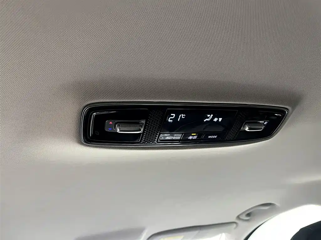 Roewe iMAX8 2021 400TGI Flagship Edition