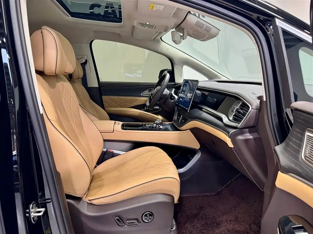 Denza D9 2024 DM-i 980 AWD Zunjong