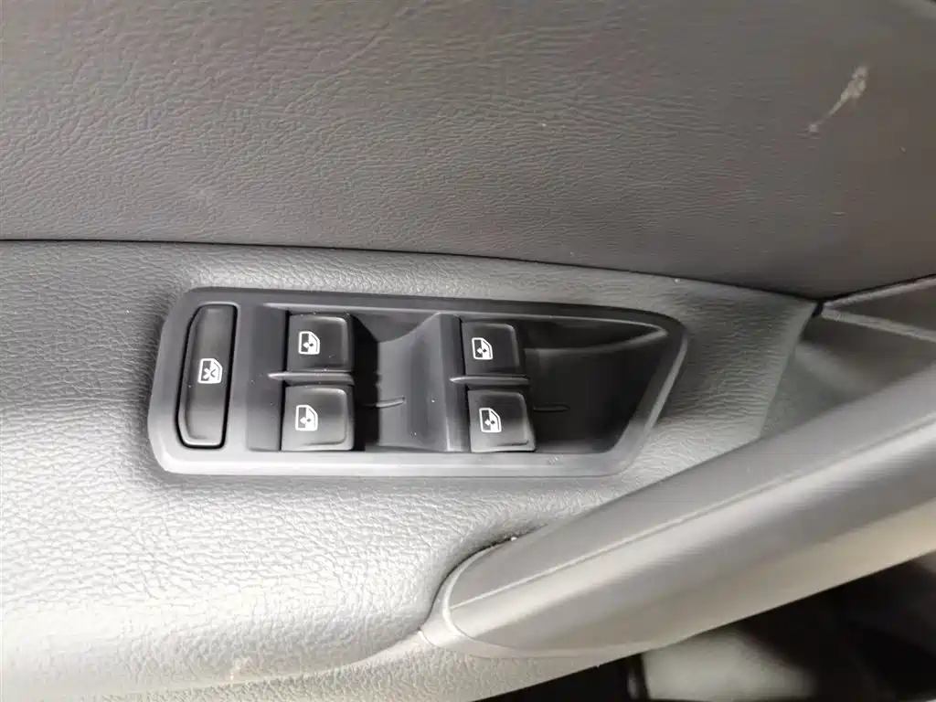 Volkswagen Passat 2017 330TSI DSG Zunrong Edition