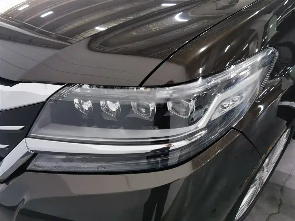 Honda Elysion 2016 2.4L Supreme Edition