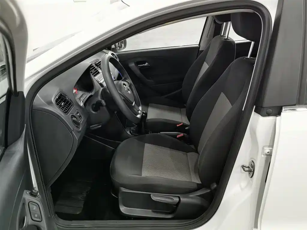 Volkswagen Polo 2018 1.5L Manual Comfort Edition