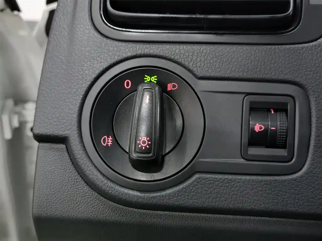 Volkswagen Polo 2018 1.5L Manual Comfort Edition
