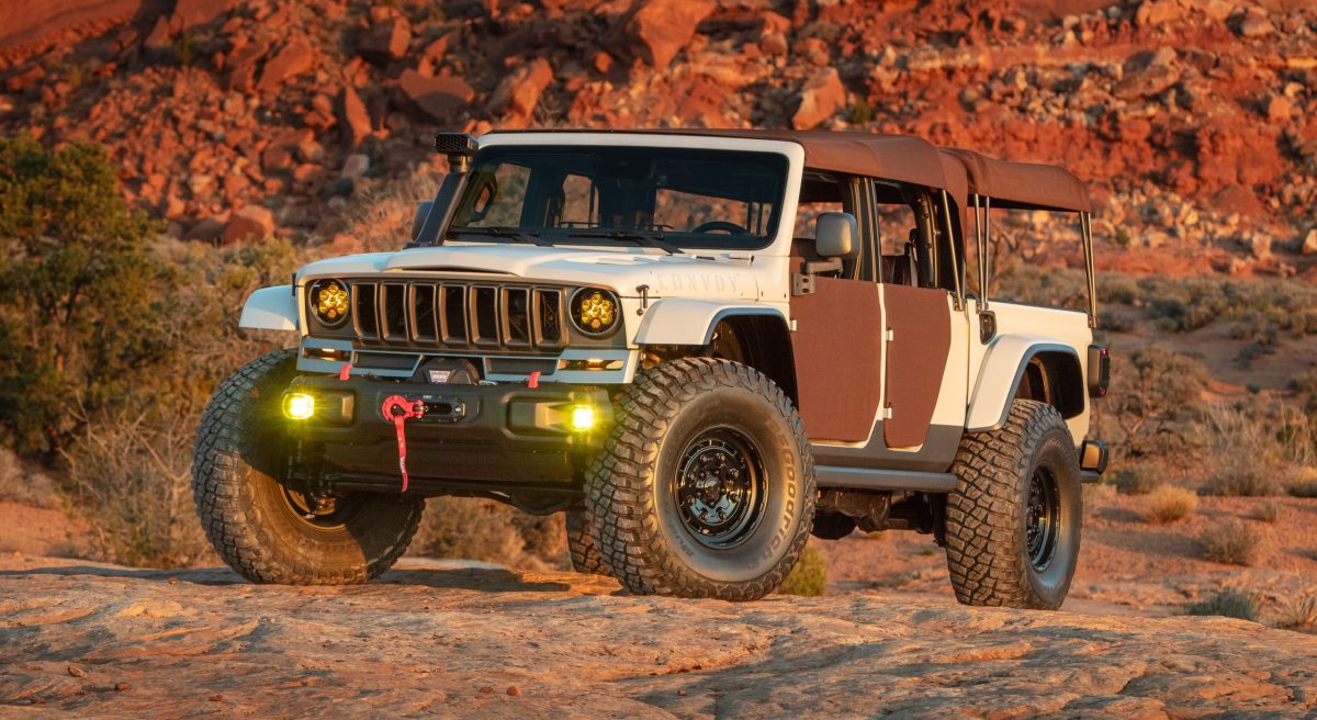 Jeep Scrambler: пикап с кузовом больше, чем у Gladiator. Разбор концепции и технических решений