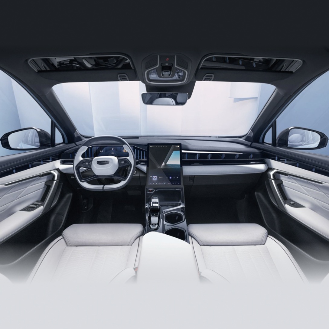 Geely Boyue L - Интерьер и центральная консоль
