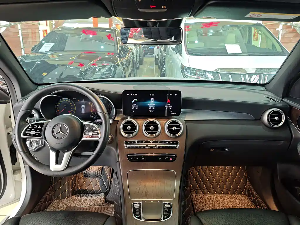 Mercedes-Benz GLC 2020 GLC 300 L 4MATIC Dynamic Edition