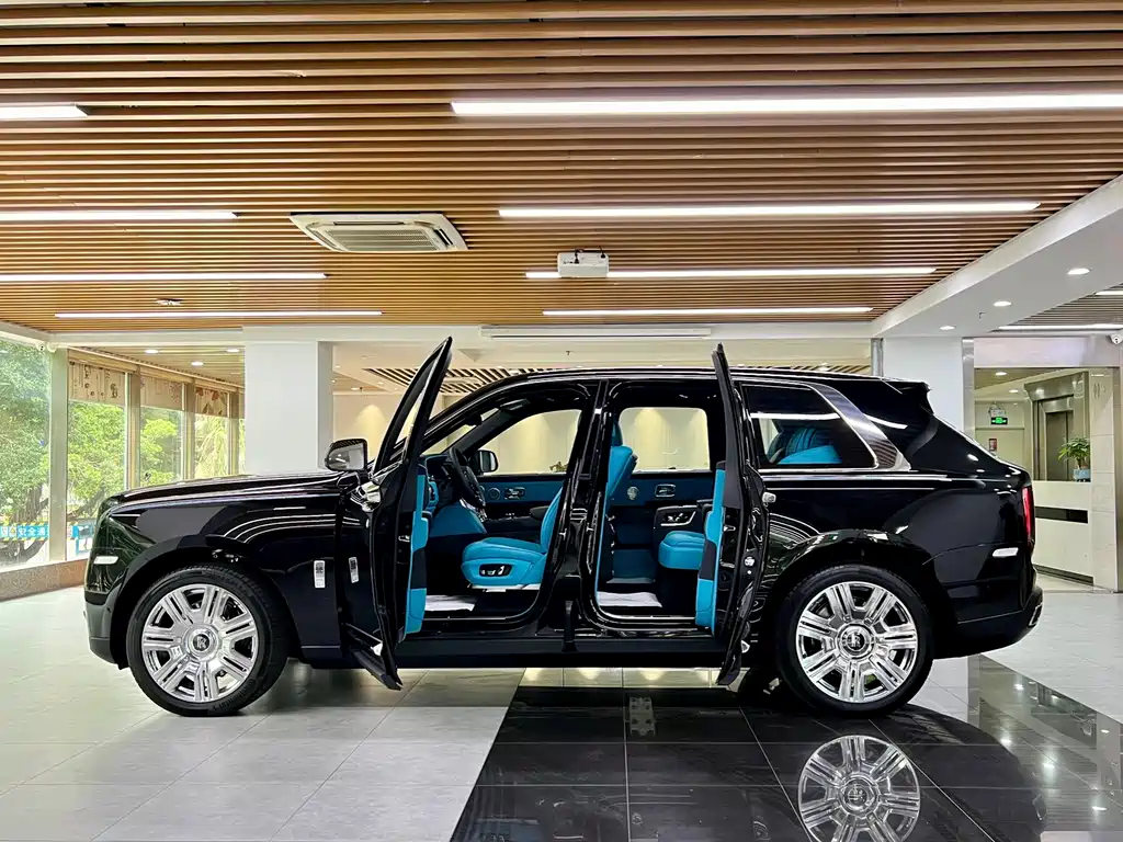 Cullinan 2024 Four-Seater Edition