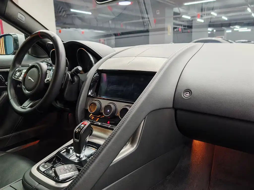 Jaguar F-TYPE 2015 3.0 SC Coupe