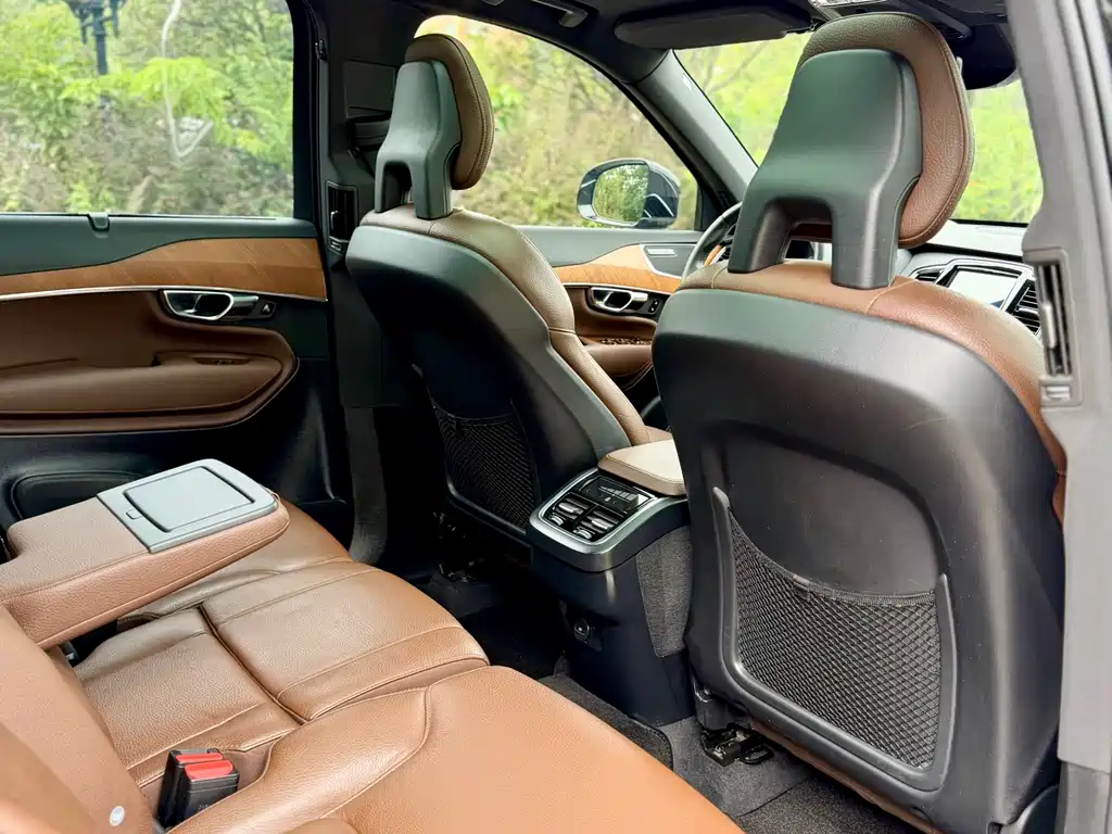 Volvo XC90 2022 B6 Momentum 7-seater