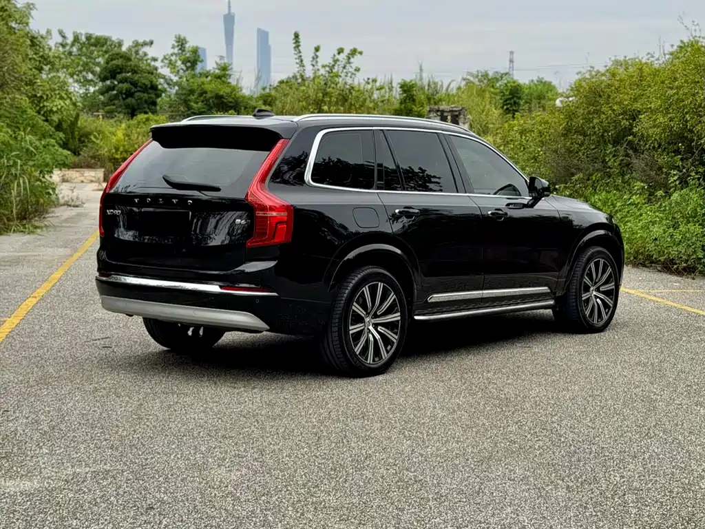 Volvo XC90 2022 B6 Momentum 7-seater