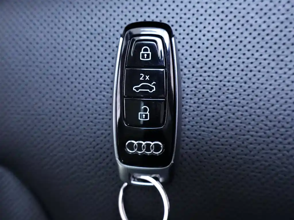 Audi Q7 2023 45 TFSI quattro S line Sport