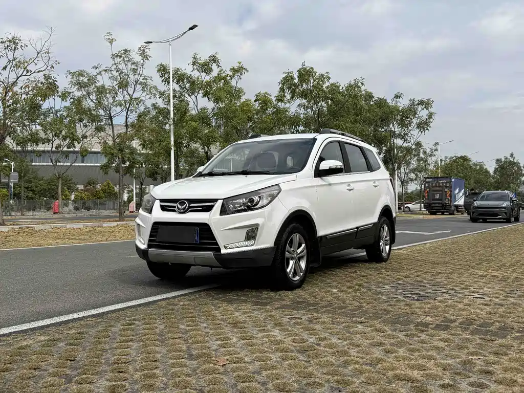 BAIC Huansu S3 2014 1.5L Comfort China IV