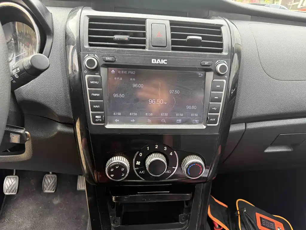BAIC Huansu S3 2014 1.5L Comfort China IV