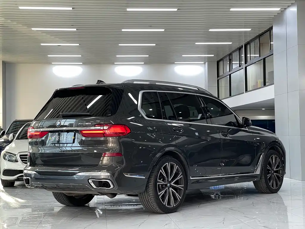 BMW X7 2021 xDrive40i Executive M Sport Package