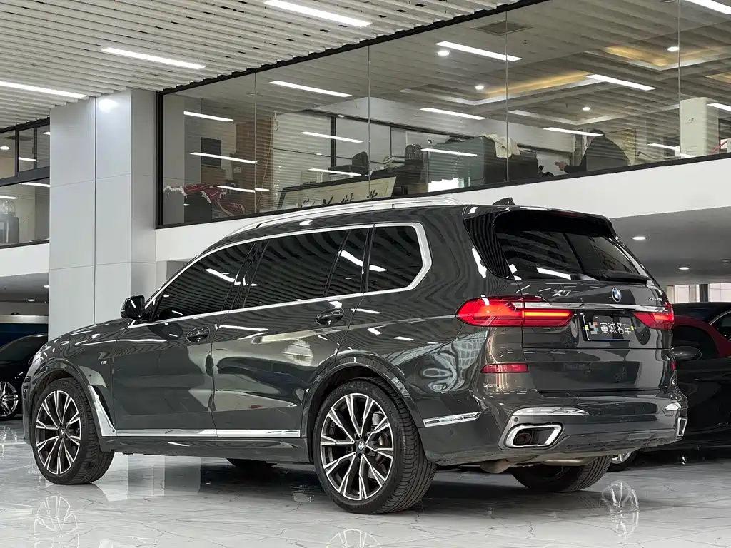 BMW X7 2021 xDrive40i Executive M Sport Package