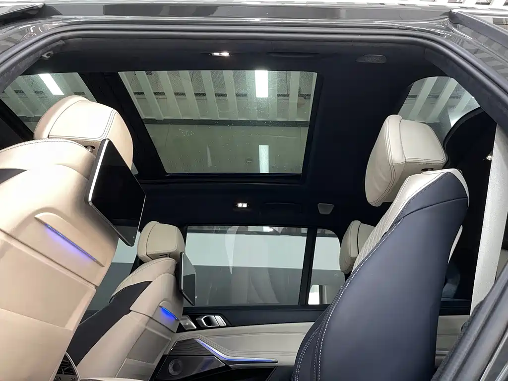 BMW X7 2021 xDrive40i Executive M Sport Package