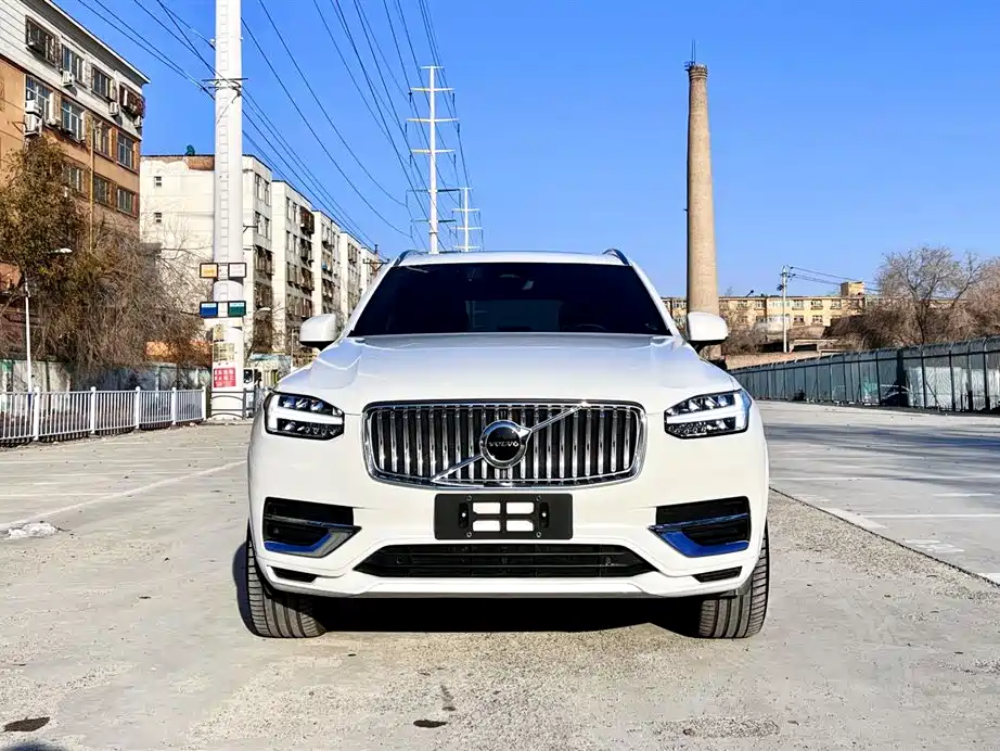 Volvo XC90 2024 B6 Momentum 7-Seater