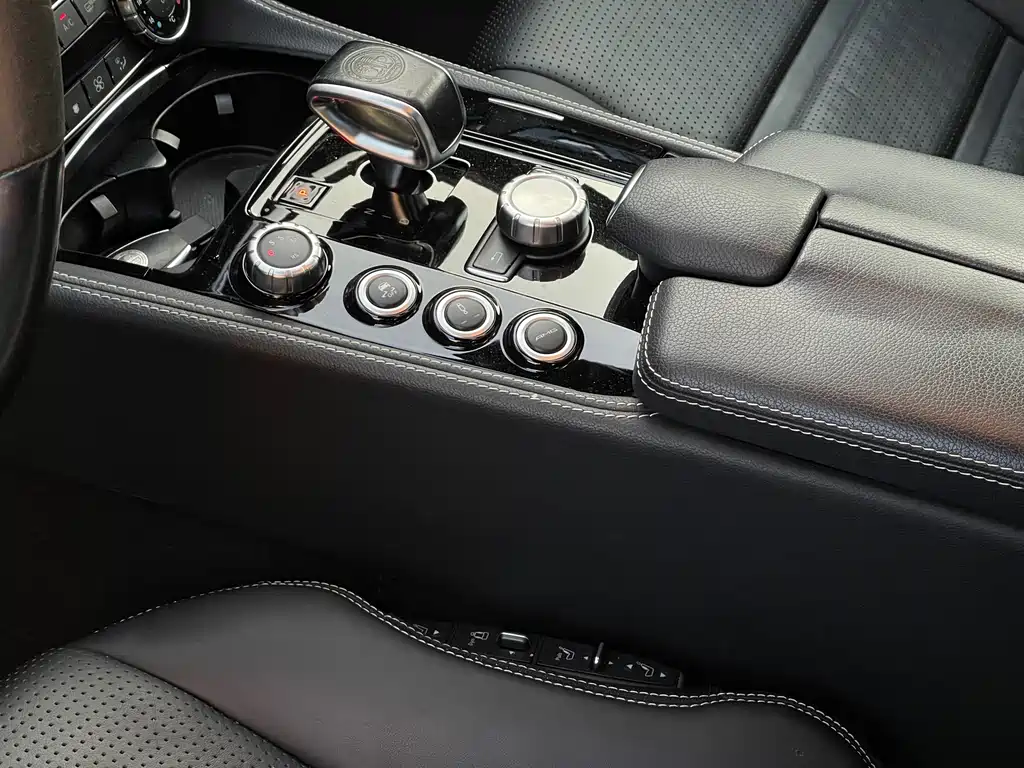 Mercedes-Benz CLS AMG 2015 AMG CLS 63 S 4MATIC