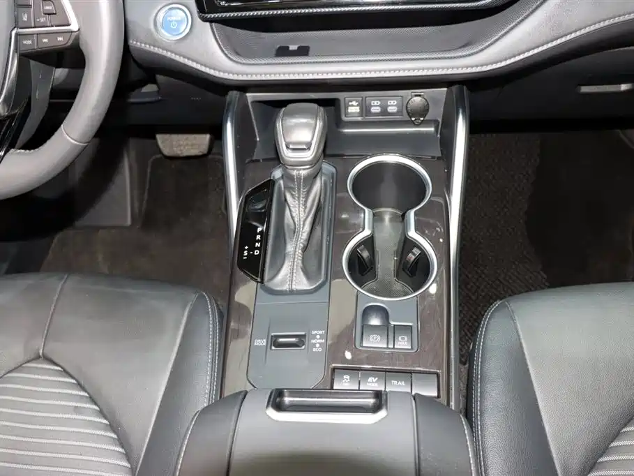 Toyota Crown Kluger 2022 2.5L HEV AWD Premium