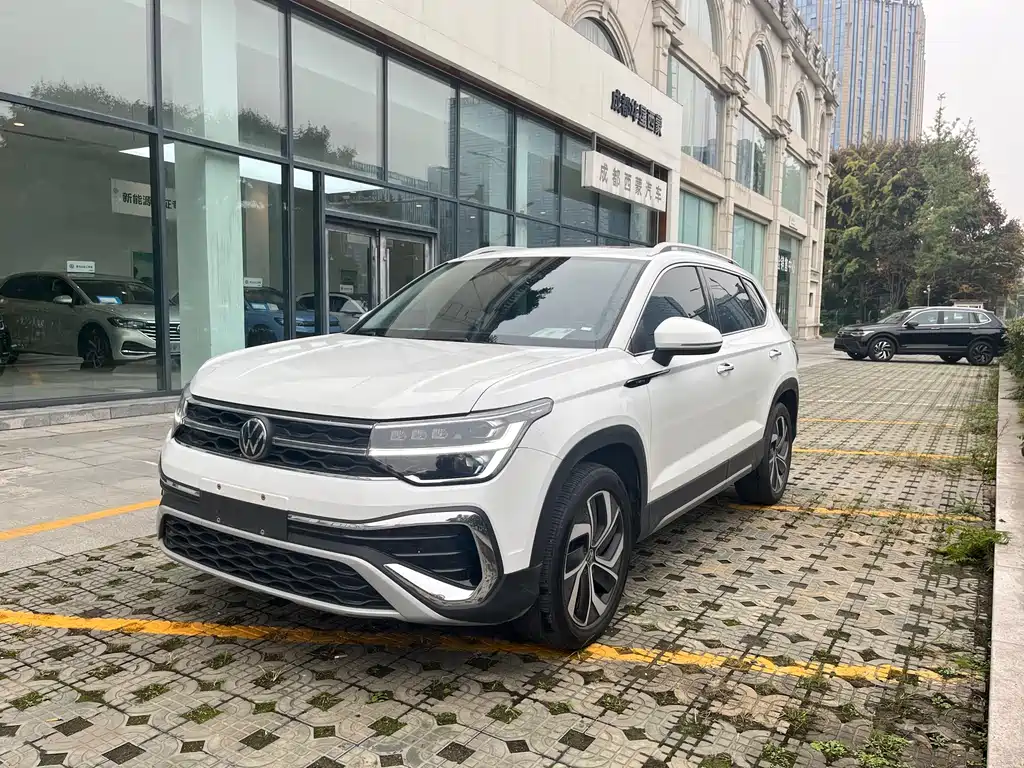 Tayron 2024 300TSI FWD Full Moon Edition