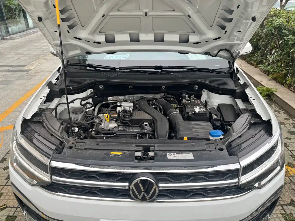 Tayron 2024 300TSI FWD Full Moon Edition
