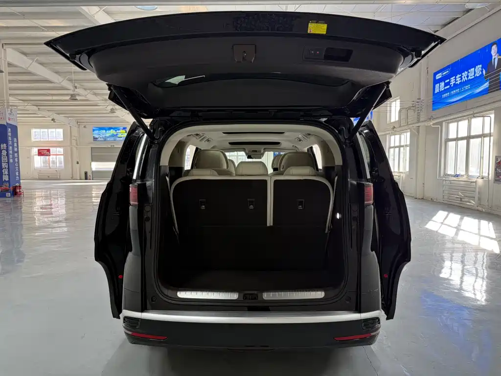 Denza D9 2025 DM-i Intelligent Driving Edition 1020 AWD Flagship