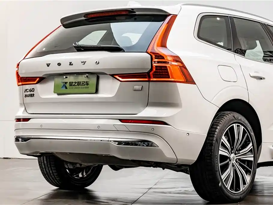 Volvo XC60 Plug-in Hybrid 2023 T8 PHEV Long Range AWD Luxury Plus