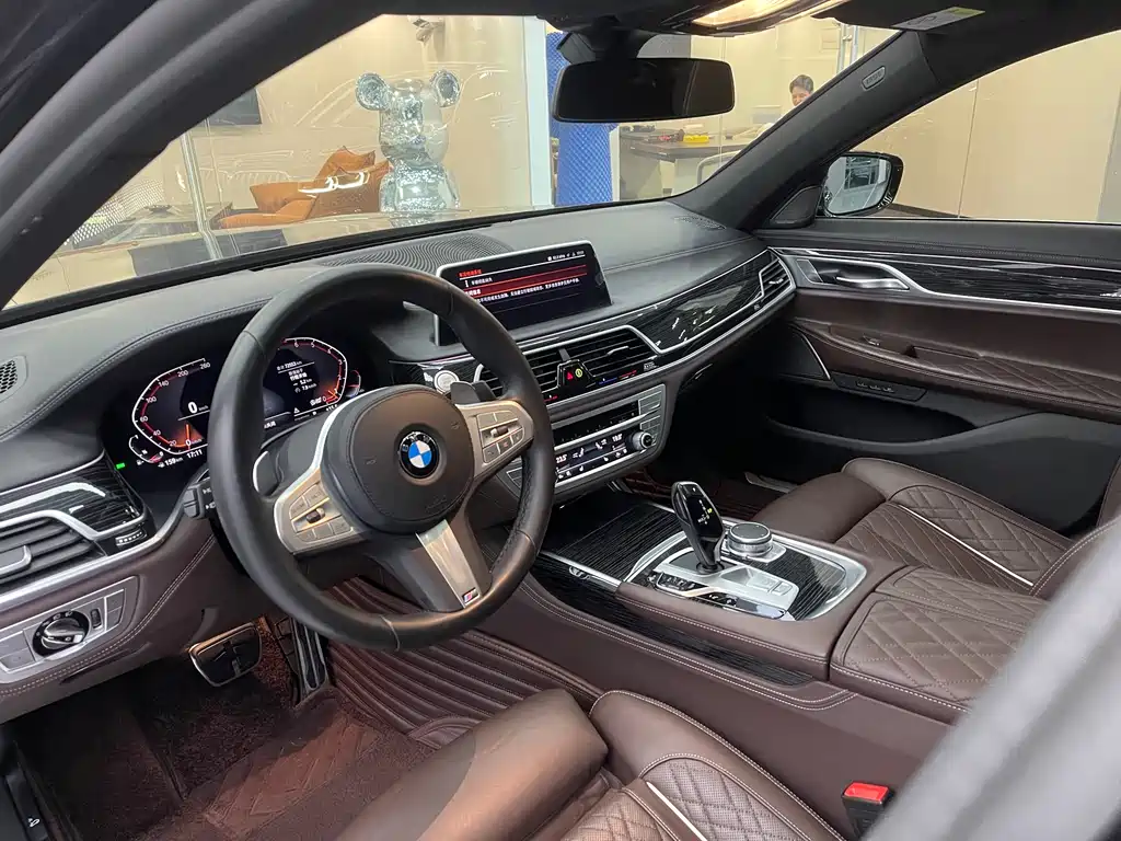 BMW 7 Series 2021 740Li Leading Edition M Sport Package
