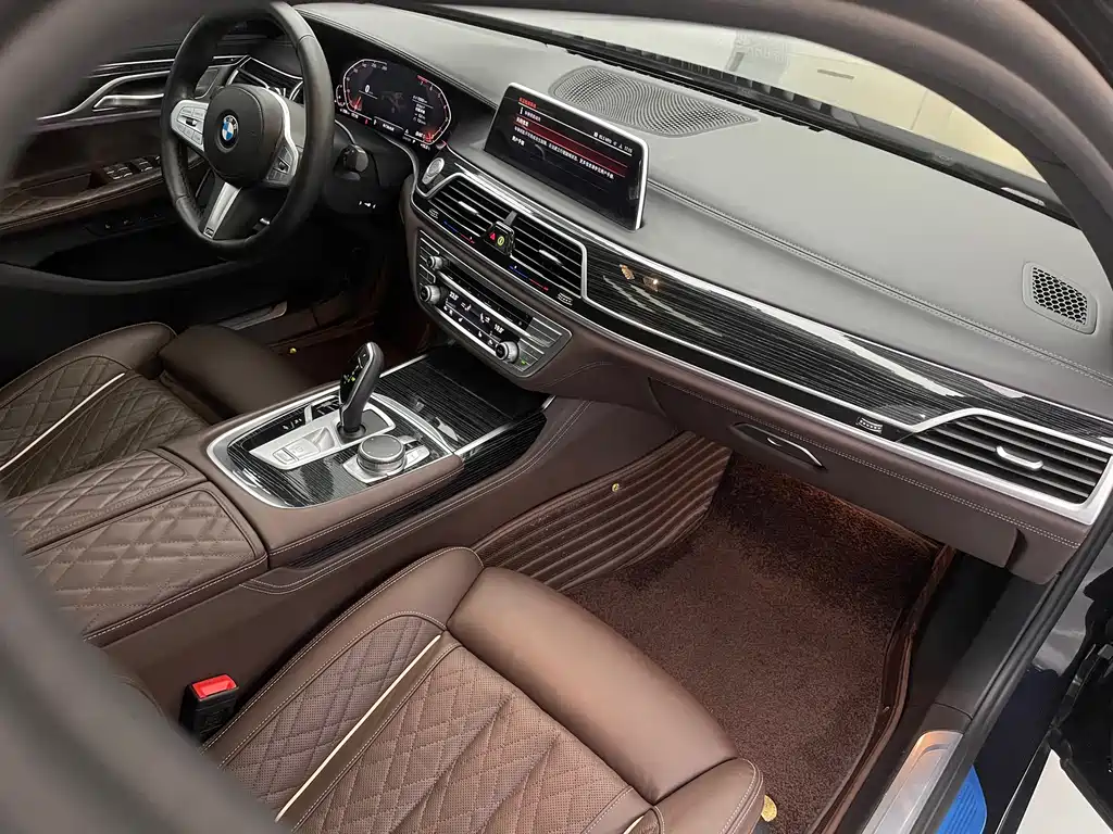 BMW 7 Series 2021 740Li Leading Edition M Sport Package