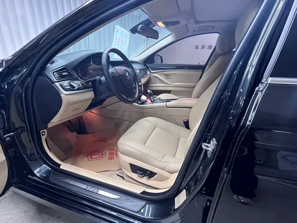 BMW 5 Series 2012 530Li Leading Edition