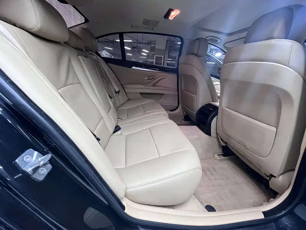 BMW 5 Series 2012 530Li Leading Edition