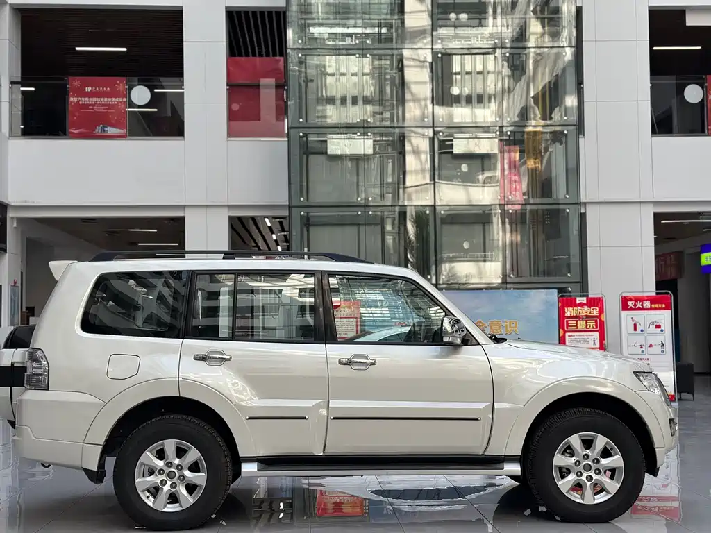 Pajero (Imported) V93 2020 3.0L Automatic
