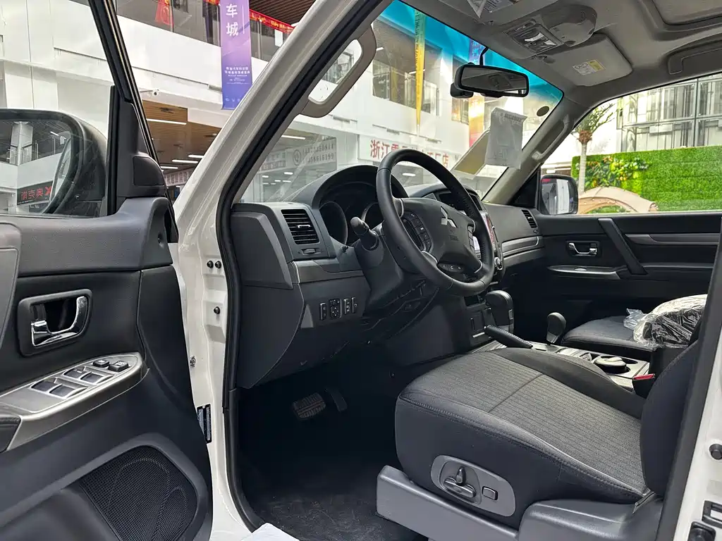 Pajero (Imported) V93 2020 3.0L Automatic